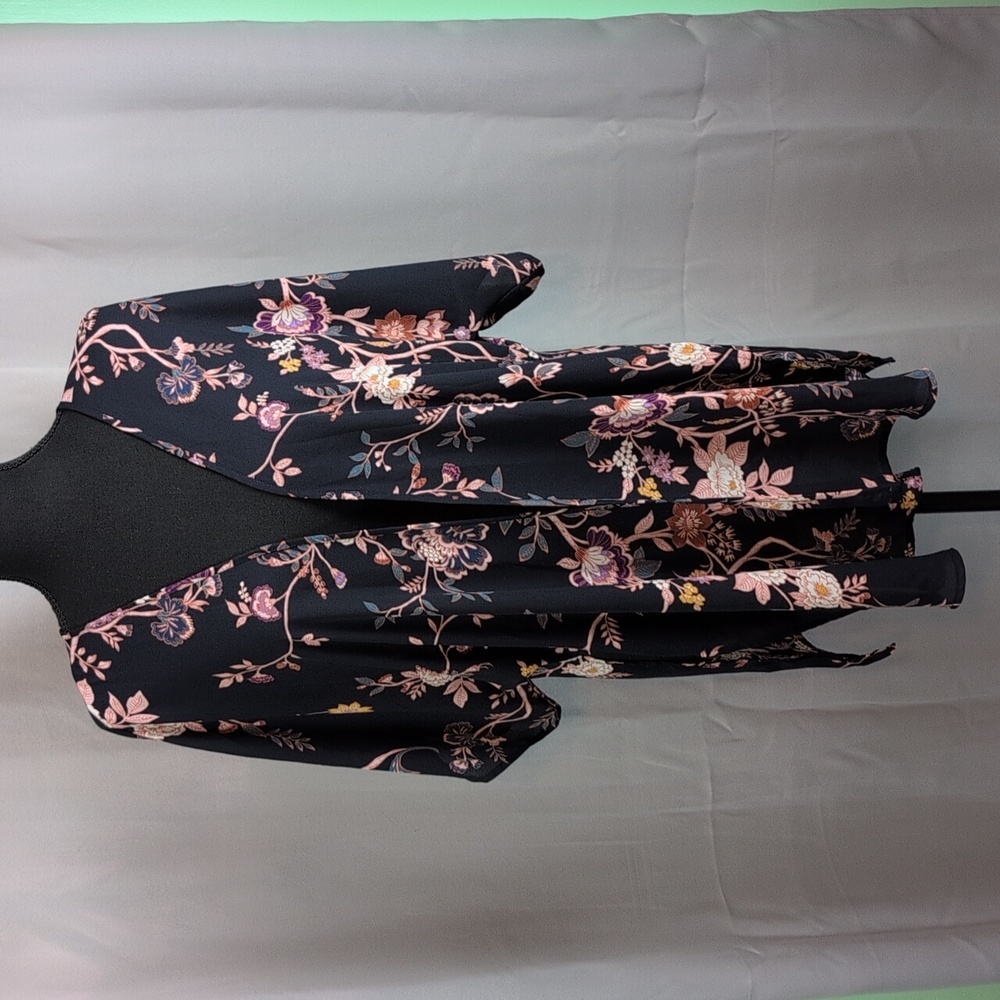 Maurices Navy and Pink‎ Floral Cape
